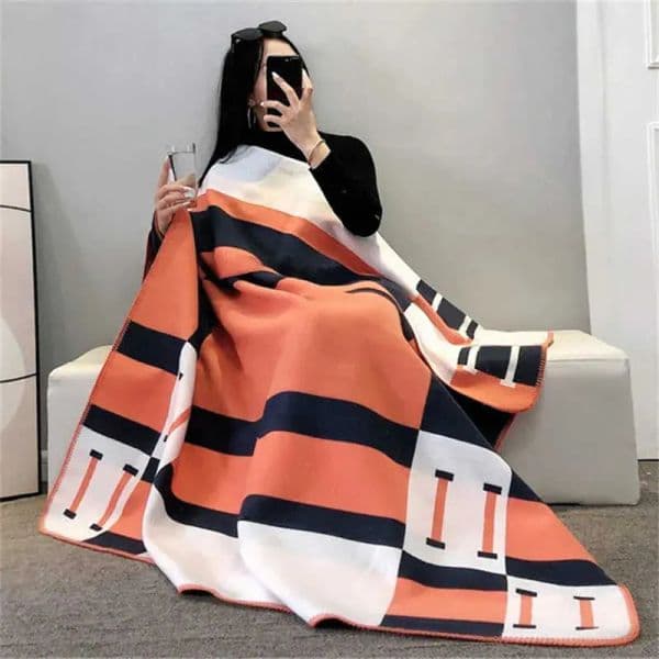 Designer Cashmere Blankets Luxury Letter Home Travel Throw Summer Air Conditioner Blanket Beach Blanket Towel Womens Soft Shawl 140 175cmL2605210O4I