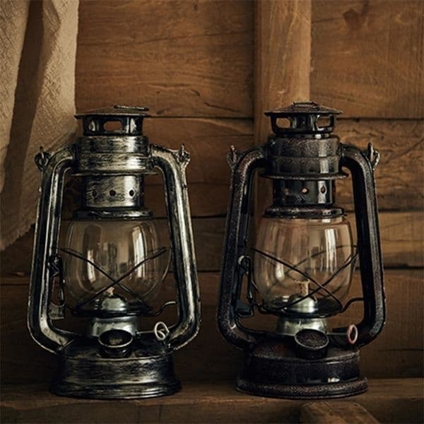 Decorative Objects Figurines Retro Iron Kerosene Lamp with Wick Vintage Pography Props Home Decoration for Coffee Shop Miniatures 220928