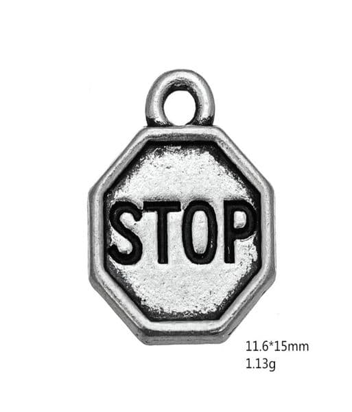 50PCS Metal Zinc Alloy Charms Dangle Jewelry Handmade Letter Vintage Stop Sign Pendants For DIY Charm Whole Jewelry3179527