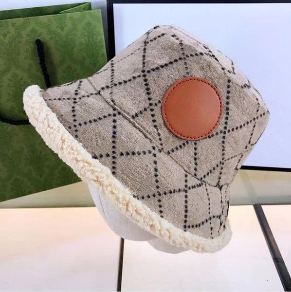 Winter Cashmere Bucket Hat Designer Men Woman Letters Embroidered Lamb Hats Casquettes Fashion Wool Fisherman Cap Stingy Brim Hats