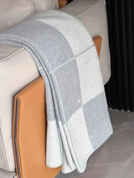 Quailty same as shop Wool Blankets Thick Home Sofa Gray Blanket CUSHION TOP Selling Big Size Wool lot colors Y260520