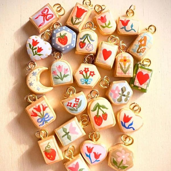10pcs DIY Mix Jewelry Accessories Flower Moon Oil-dripping Copper Charms Phone Shell Pendant
