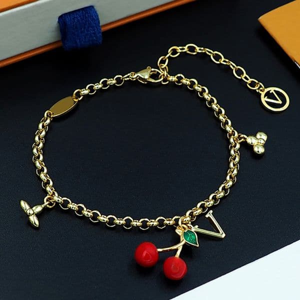 Designer Red Cherry Gold Pendant Necklace Earrings Set Personalized Fashion Jewelry Set Birthday Gift Designer Cherry Series Jewelry Set