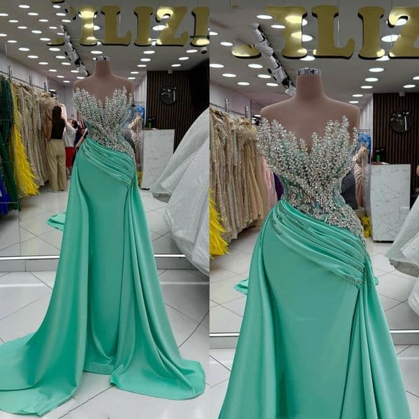 Gorgeous Evening Dresses For Women Crystal Sequins Backless Gown Sweetheart Neck Sleeveless Sweep Train Dress Party Customized Youmaigowns