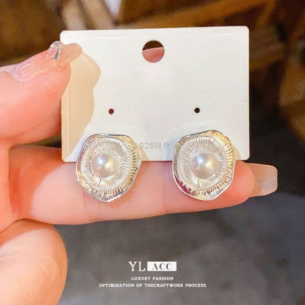 Silver Openwork Floral Stud Earrings With Pearl And Crystal Detail Elegant Classic Style Perfect For Daily Wear Gift For Her High Jewelry Z260509