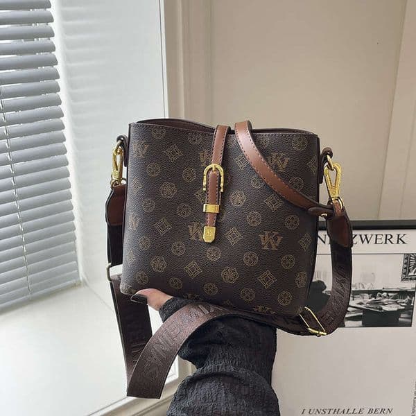 Designer Bags Elegant Lady Fashion Bucket for Women 2025 New Pattern Printed Versatile Light Womens Shoulder Crossbody Bag Birthday Gift H260320