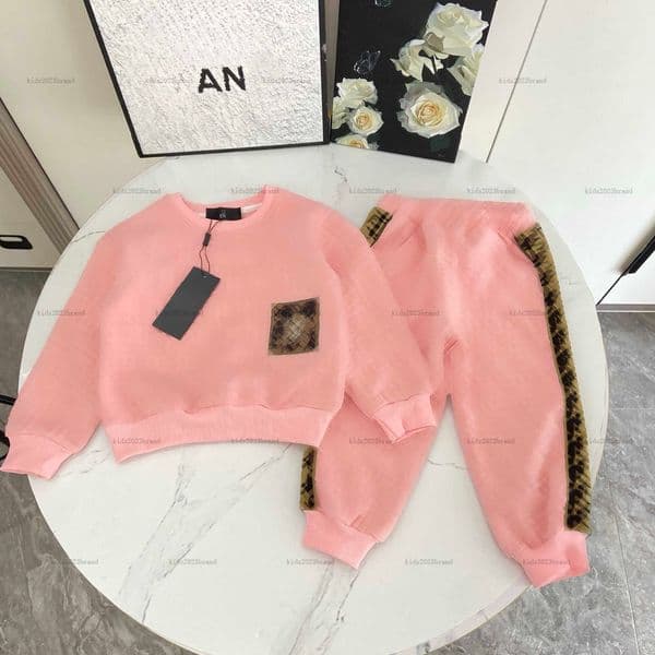 New baby Tracksuits girls hoodie set Autumn kids designer clothes Round neck design sweatshirt and sweatpants A875X24N291