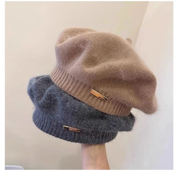 Korean Version Simple Real Rabbit Fur Beret Versatile For Autumn And Winter Out Of The Street Bud Knitted Artist Hat 250903BJ