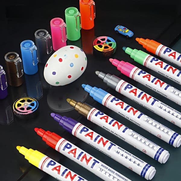 2026 New Paint Markers Pens12 Colors Oilbased Pen Setquick perfume Dry And cologne Permanentmarkers For Rockstoneceramicwoodfabricplastic 250903 Designer