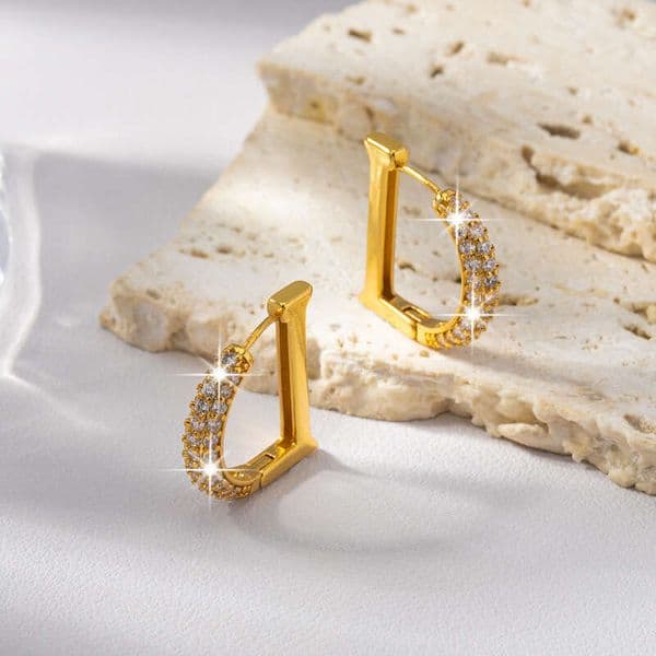 DHpet 2025 New Full Dia Letter D High-end Stud Earrings for Women Unique Design Trendy Sweet Cool