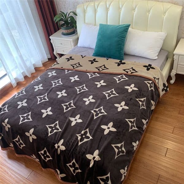 New AB Version Cloud Mink Velvet Composite Quilt Thickened Double Layer Coral Throw Air Conditioning Fleece Bed Sheet Blanket W260302
