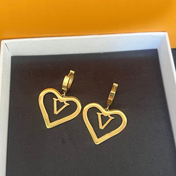 Gold-Tone Heart-Shaped Drop Earrings With Signature Accent, Retro Luxe Style, Ideal For Elevating Chic Daily Or Statement Looks & Gifting