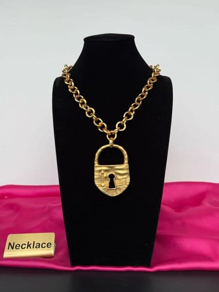 Schiaparelli necklace designer original design luxury necklace gold lock pendant necklace fashion trend daily matching jewelry gift
