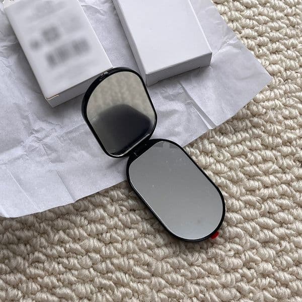 2026 New Designer Phone Holder & Folding Cosmetic Double Side Portable Hd Make-Up Makeup Mirror With Gift Box Free Shipping