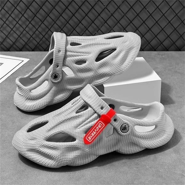 Summer Men Slippers Comfortable Platform Outdoor Sandals Beach Slippers Flip Flops Male Indoor Home Slides Bathroom Shoes 250910CJBJ