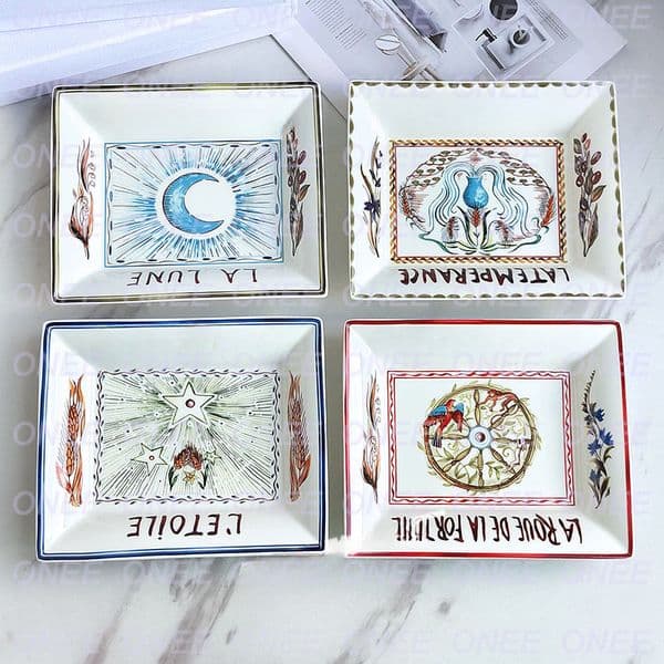 2026 European Bone China Dining Home Creative Living Calfskin Sole Gift Box High End Ashtray Grey Tray Fashionable Decorative Items Free Shipping Shipping