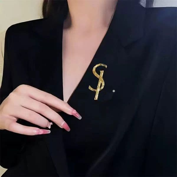 designer brooch Elegant Designer Brooch - Versatile Fashion Accessory for Any Occasion Christmas gift 004