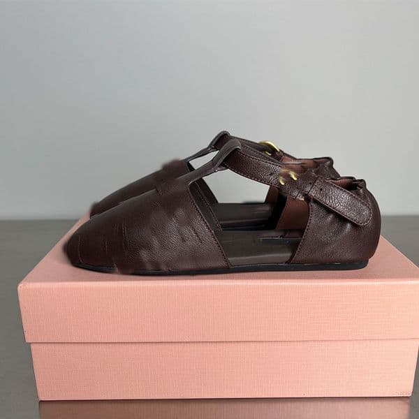 Ruches leather fishermans sandals designer shoes Baotou Roman sandals Leather lining Rubber sole Leather insole light shoes designer women shoes sandal