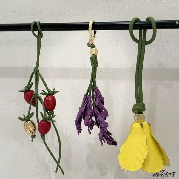 Bag Charms Lavender Tomato Vine Charm In Classic Calfskin S Designer Fashion Style Designer Woman Pendant Suitable Cute Handbag Accessories ddmyEarth