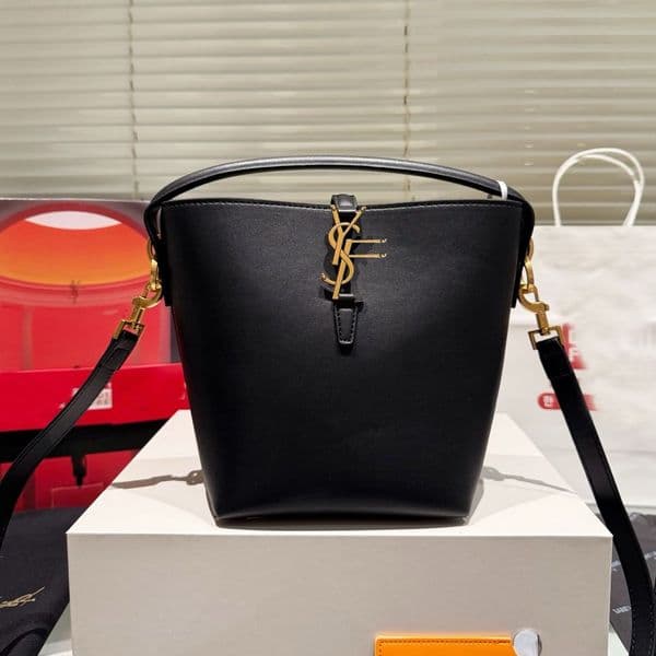 designer bag Luxury Bag Quilted Shoulder Bag Luxury Leather Crossbody Purse for Women Fashion Clutch Stylish Tote for Daily Use
