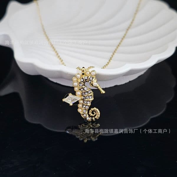 Swan Necklace Designer Swarovksi Swarosvski Jewerly Necklace for Woman Seahorse Pearl Pendant Necklace for Women Simple Light Luxury Personality Highend Jewelry