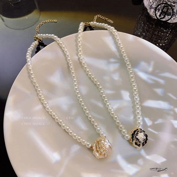 French Retro Camellia Pearl Light Niche Design Clavicle Chain 2025 New Designer Necklace For Women Original Jewelry ddmylovely L260525