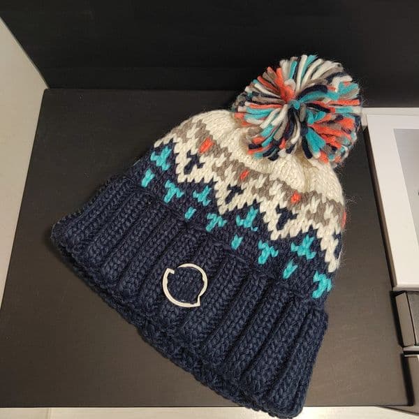 Designer Womens Skull Caps Christmas Hat Pom-Pom and Snowflake Design Winter Warm Knit broncos beanie with Ear Flaps bucket hats wholesales fashion mens