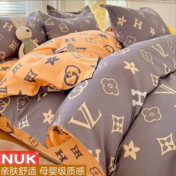 2026 New Luxury Designer Autumn Winter Thickened E Brushed Bedding Skin-Friendly Twill Cotton Dormitory Three-Piece Set Bed Sheet Duvet Cove