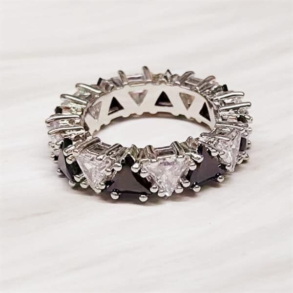 Luxurious European Flair Statement Jewelry Piece Set with Shimmering Stones