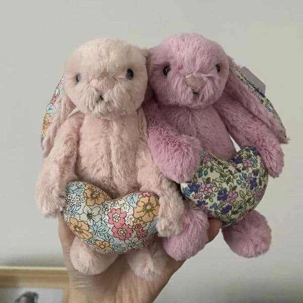 2026 Movies & TV Plush toy jcjellycat High Version 11 New Fun Hugging Heart Light PinkDark Crushed Flower Rabbit Toy