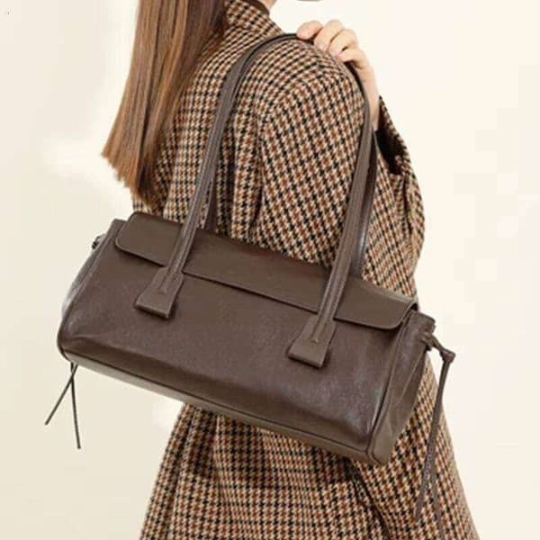 2025 New Genuine Leather Women's Shoulder Large Capacity Cowhide Handbag Long Strip Black Baguette Bag Female Suotong0917