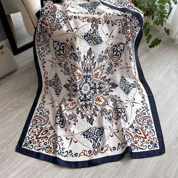 Luxury Brand Scarf Spring Summer WOMen Beach Sunscreen Fashion Party Shawl Quality Silk Lady PopULar Print Scarves Hijab D2509201