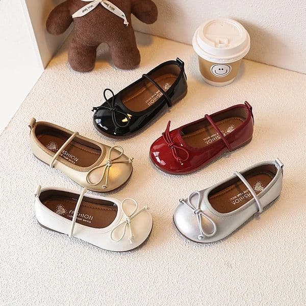 Girl Leather Shoes Simple Bowknot Princess Versatile Childrens Flats Fashion Spring Autumn Kids Causal Ballet Loafers Trend 250919BJ