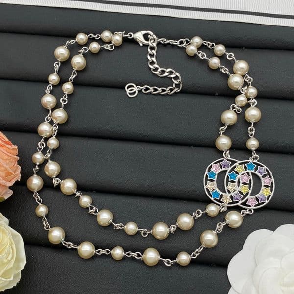 Glamorous Pearl Necklaces Pendant High Quality Copper Exquisite Designer Letter Jewelry Sweater Chain for Special Occasions Timeless Elegance Women Gift Choice