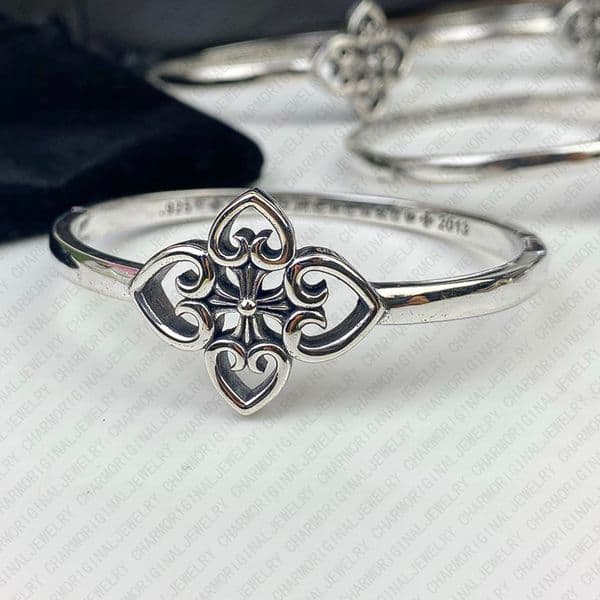 Luxury Chrome Designer Bracelet Women Cross Petal Bangle Elegant Designer Jewelry Jewellery Stainless Steel Open Cuff Fashion Chic Gift for Her Timeless