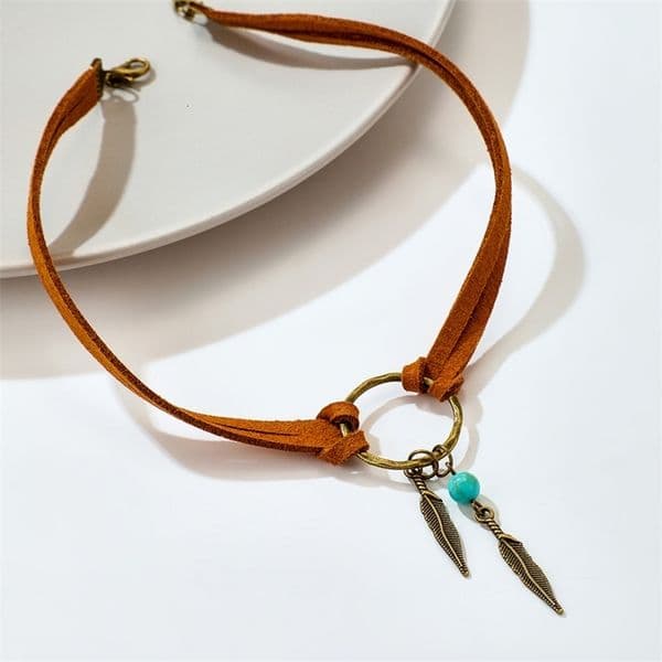 Pendant Necklace Bohemian Choker Boho Feather Bead Brown Leather Chain Necklace Fashion Lady Jewelry Party Gift 230831bj