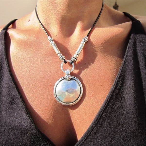Pendant Necklaces Bohemian Style Vintage Beaded Exaggerated Disc Silver Color Metal for Women Ethnic Leather Cord Jewelry 230831bj