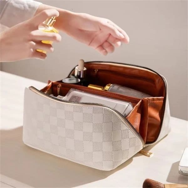 Leather Makeup Bag Travel Cosmetic Bag Portable Women Makeup Case Waterproof Multifunctional Cosmetic pouch Womens Cosmetic Bag 240428