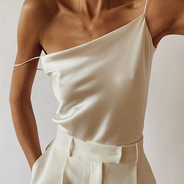Camisoles Tanks Spring Satin Sexy Women's Tops Solid Black Backless Satin Spaghetti Strap Female Vest Elegant Fashion Loose Casual Lady Top 230413