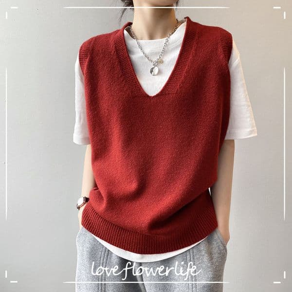 COZOK Knitted Vest Women's Spring College Style V-neck Loose Slouchy Sleeveless Cantilevered Bx045 210521