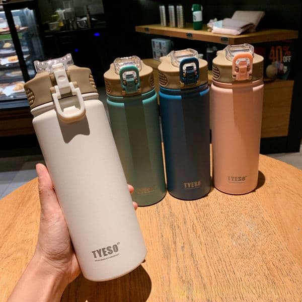Water Bottles Heat preservation water bottle with straw 530ml 750ml stainless steel heat cup Automobile bottle 221130