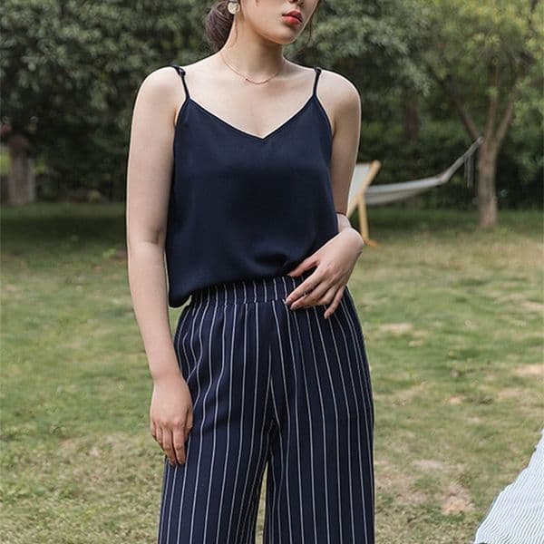 Camisoles Tanks DUSHU Leisure Street Wear Women's Cami Top Sexy V-neck Summer Black Tank White Elegant Sleeveless Cute Women's Clothing 230407
