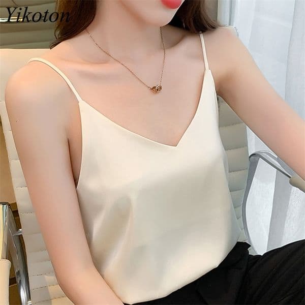 Camisoles Tanks Camisole Top Female V-neck Silk Black Bottoming Shirt Sleeveless Take Tanks Top Women Outer Wear Spring/Summer Camis Korean 230503