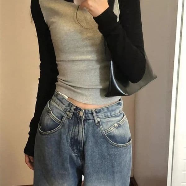 Crop Clothes Slim Plain Female Tops Fitted Kpop Coquett Polyester Tshirts 90s Vintage Womens T Shirts Long Sleeve Old Tees 240429