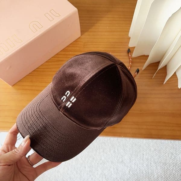 drawstring Designers hat fashions Letter Baseball Veet baseball cap sunshade Cap Sports Ball Vintage Caps Outdoor couple set