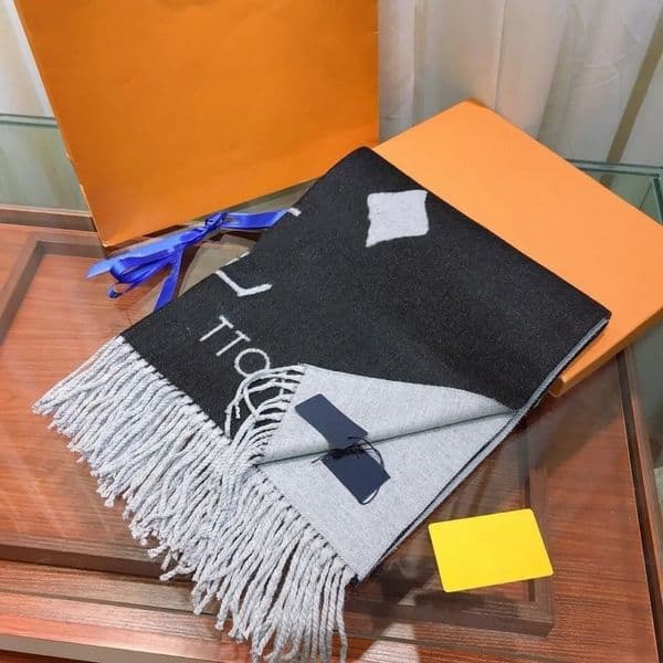 Women Designer Scarf Men 100% Cashmere Scarves fashion Classic High quality For Khaki Stripes Long Wraps Outdoor Winter warm