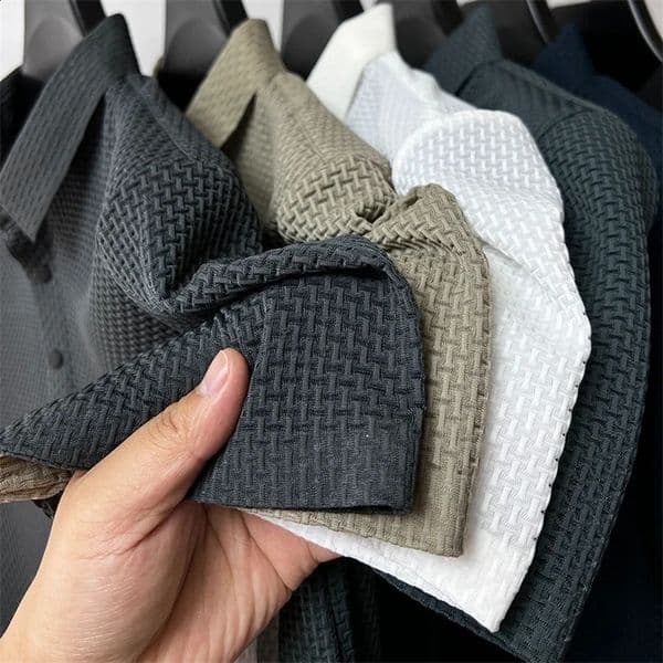 Summer Mens Lop-up Hollow Short-sleeved Polo Tee Shirt Ice Silk Breathable Business Fashion T-Shirt Male Clothes 250121BJ