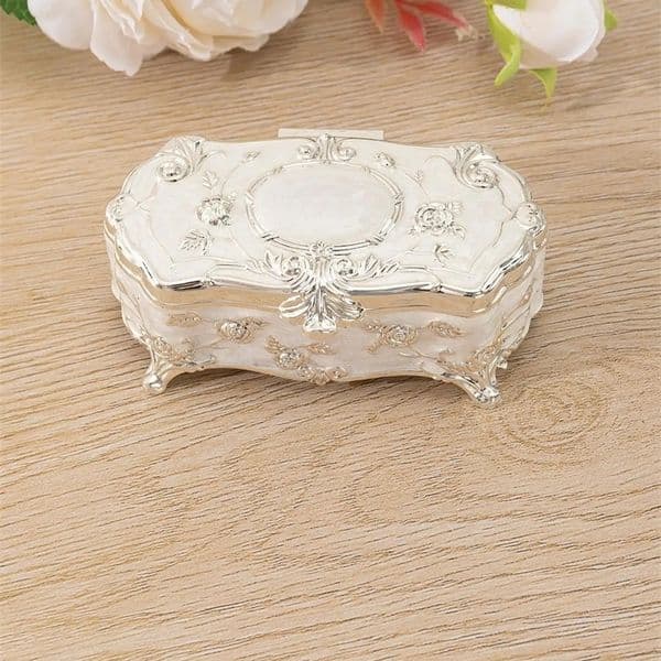 2026 Metal Creative European Retro Jewelry Horn Silver Plated Hand Painted High End Rose Storage cologne Cotton Exchange Box perfume Valentines Day D 241220 Fre