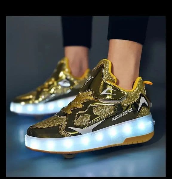Kids Roller Shoes Removable Wheel Lights Roller Skate Shoe Boys Girls Casual Sneakers Usb Charge LED Flashing kids sneakers 250922BJ