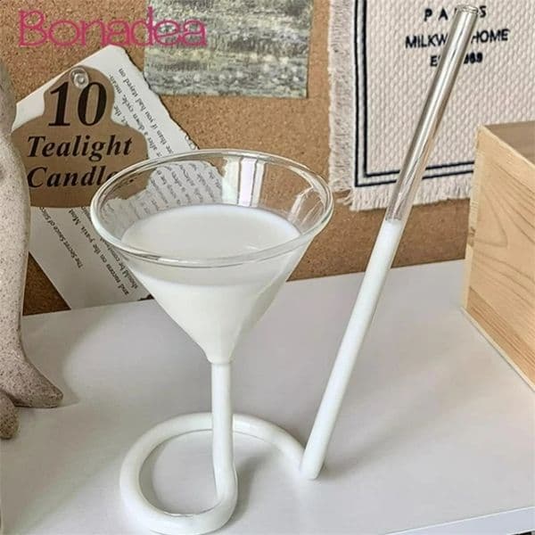 Creative and interesting straw glass cup martini glass milk cup latte coffee cup beverage with straw home bar decoration 240925bj